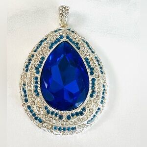 🆕 Blue sapphire large pear shape cubic zirconia pendant